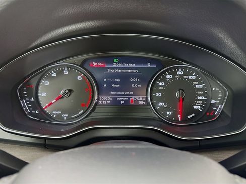 Used 2023 Audi Q5 2.0T Premium AWD/4WD image 34