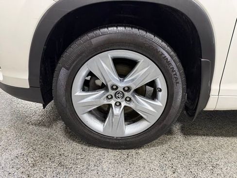 Used 2018 Toyota Highlander Limited AWD/4WD image 34
