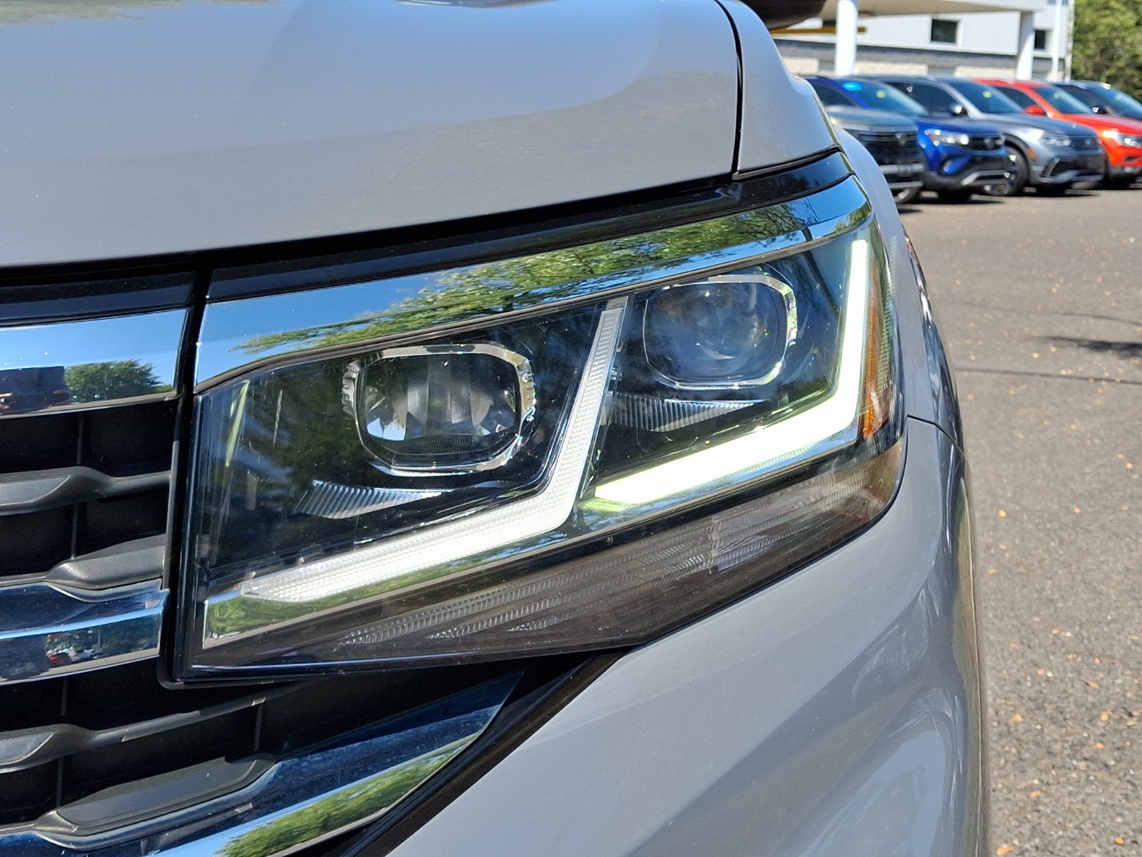 Used 2021 Volkswagen Atlas Cross Sport SE w/ Panoramic Sunroof Package FWD image 10