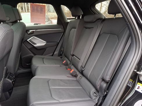 Used 2022 Audi Q3 2.0T Premium Plus image 9