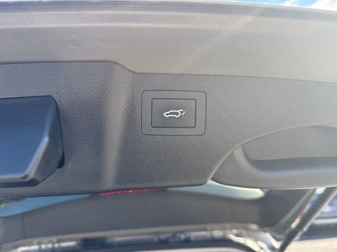 Used 2018 Hyundai Santa Fe Sport w/ 2.0T Ultimate Tech Package 05 image 47