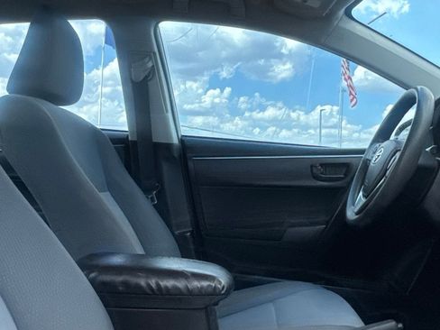 Used 2016 Toyota Corolla L FWD image 32