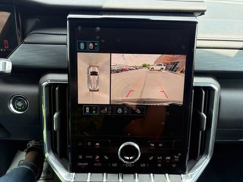 Used 2024 GMC Acadia Elevation FWD image 29