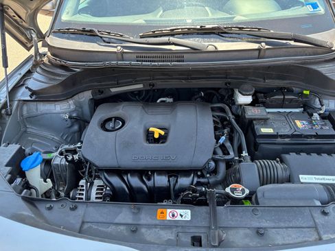 Used 2025 Kia Soul LX w/ LX Technology Package FWD image 31