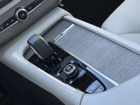 Certified 2023 Volvo XC90 B6 Plus w/ Protection Package Premier image 26