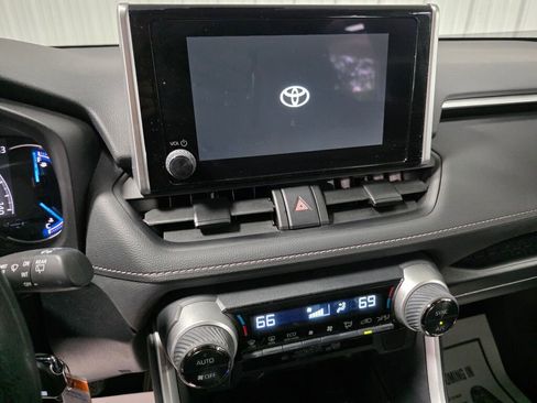 Used 2025 Toyota RAV4 LE AWD/4WD image 13