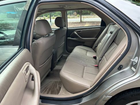 Used 2000 Toyota Camry XLE FWD image 29