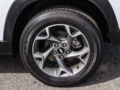 Used 2024 Chevrolet Trax LT w/ Driver Confidence Package image 10