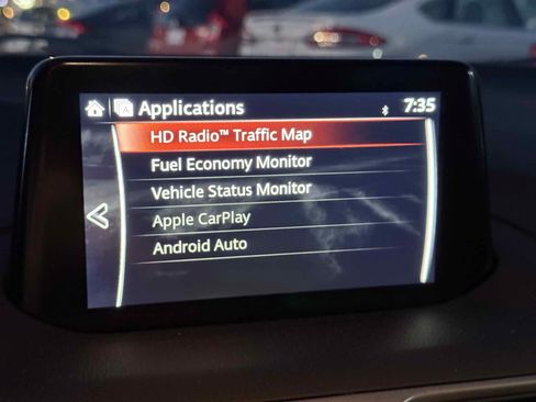 Used 2018 MAZDA MAZDA3 Touring FWD image 12