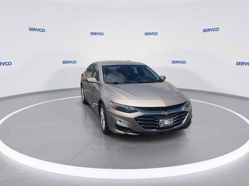 Used 2022 Chevrolet Malibu LT FWD image 3
