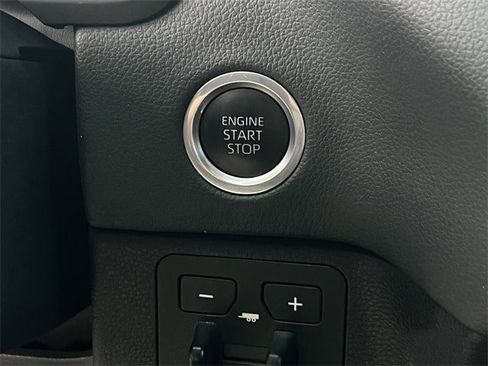 Used 2023 Toyota Tundra Limited image 23