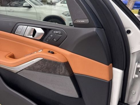 Used 2026 BMW X7 xDrive40i image 3