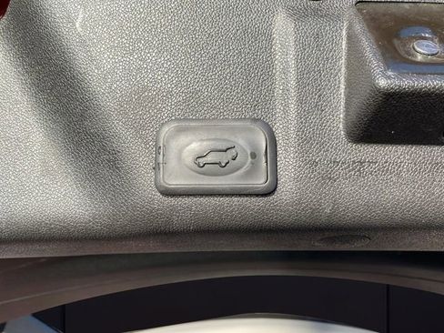 Used 2015 GMC Acadia SLT w/ Open Road Package image 17