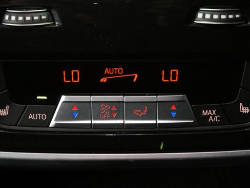 Used 2022 BMW X6 M50i w/ Executive Package AWD/4WD image 26