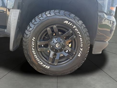 Used 2018 Chevrolet Silverado 1500 LT w/ All Star Edition AWD/4WD image 10