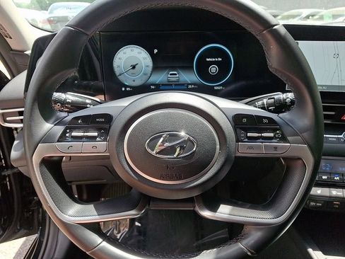 Used 2023 Hyundai Elantra Limited FWD image 23