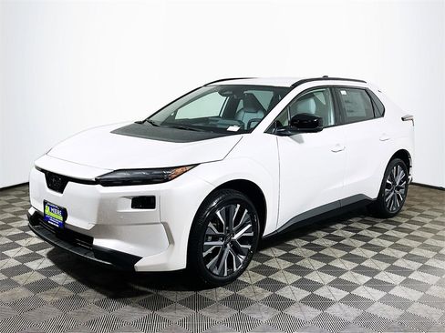 New 2026 Subaru Solterra Limited XT image 4