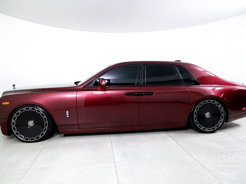 Used 2019 Rolls-Royce Phantom Sedan RWD image 3