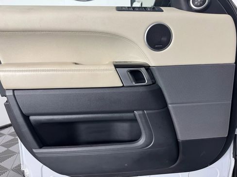 Used 2017 Land Rover Range Rover Sport HSE image 42