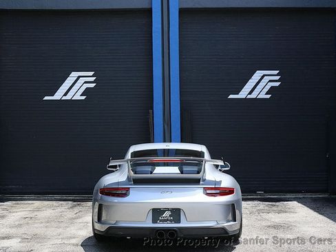 Used 2018 Porsche 911 GT3 w/ Sport Chrono Package RWD image 6