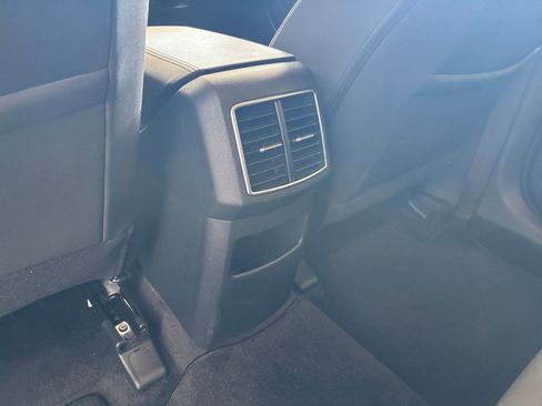 Used 2025 Kia Sportage LX image 24