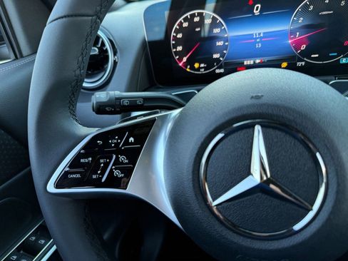 New 2026 Mercedes-Benz GLB 250 image 13