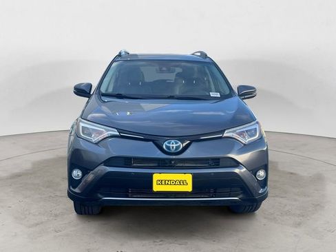 Used 2017 Toyota RAV4 Limited image 8