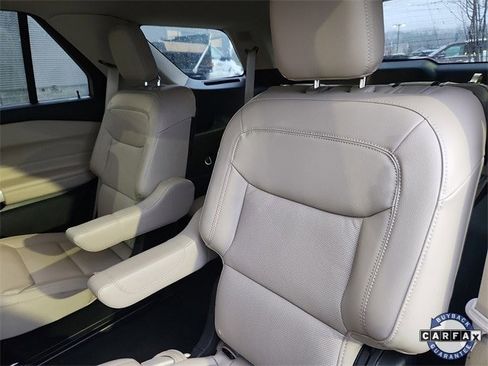 Certified 2023 Ford Explorer Limited w/ Limited Technology Package image 24