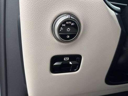 Used 2026 Mercedes-Benz GLC 300 image 18