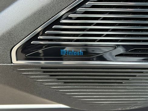 Used 2024 Jeep Wagoneer Launch Edition image 17