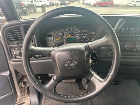 Used 2001 Chevrolet Silverado 1500 LS w/ Firm Ride Suspension Pkg image 14