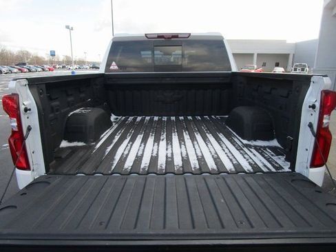 Certified 2025 Chevrolet Silverado 1500 High Country w/ Technology Package image 21