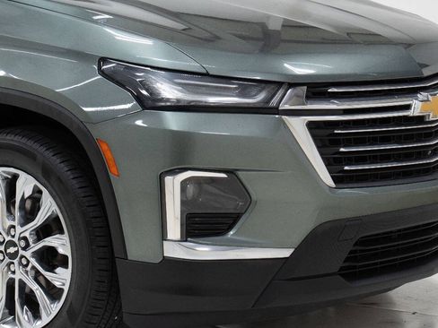 Used 2022 Chevrolet Traverse LT FWD image 10