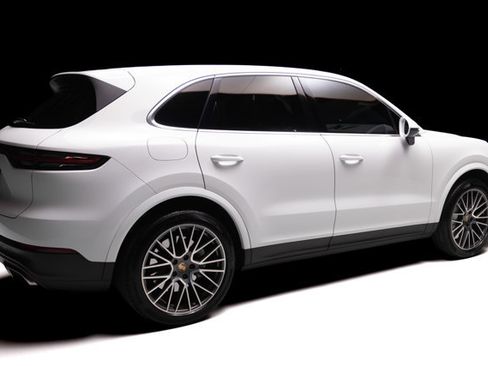 Used 2021 Porsche Cayenne AWD/4WD image 26