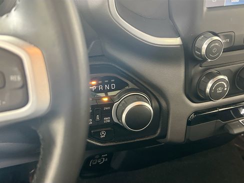 Used 2022 RAM 1500 Big Horn AWD/4WD image 16