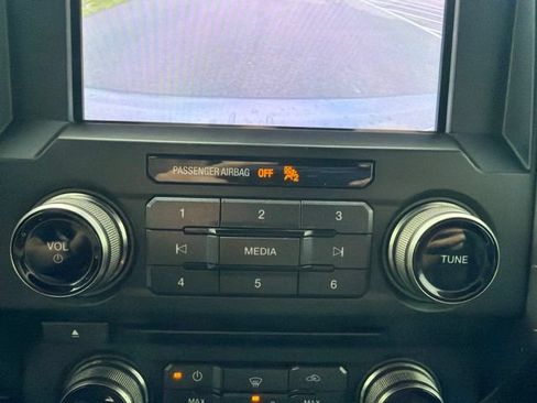 Used 2017 Ford F150 Raptor w/ Equipment Group 802A Luxury AWD/4WD image 36