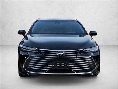 Used 2019 Toyota Avalon Limited w/ Advanced Safety Package FWD image 2