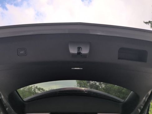 Used 2024 Buick Enclave Avenir w/ Avenir Technology Package AWD/4WD image 23