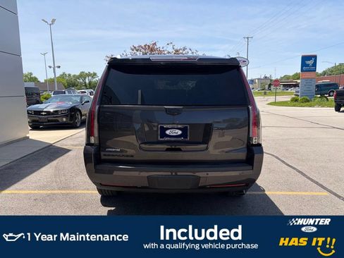 Used 2016 Cadillac Escalade Luxury AWD/4WD image 8