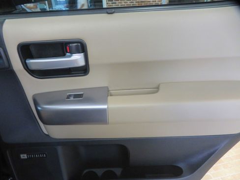 Used 2019 Toyota Sequoia Limited w/ Safety & Convenience Package RWD image 25