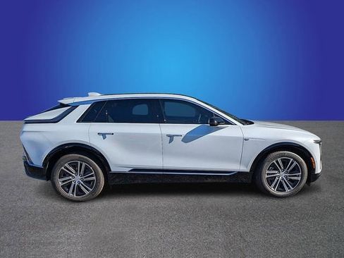 New 2026 Cadillac Lyriq Luxury image 6