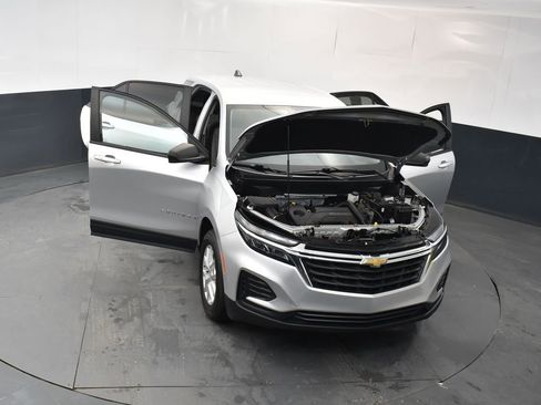 Used 2022 Chevrolet Equinox LS w/ LS Convenience Package AWD/4WD image 17
