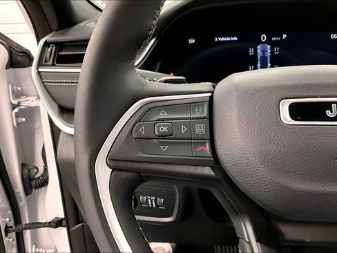 Used 2024 Jeep Grand Cherokee Laredo w/ Luxury Tech Group I AWD/4WD image 26