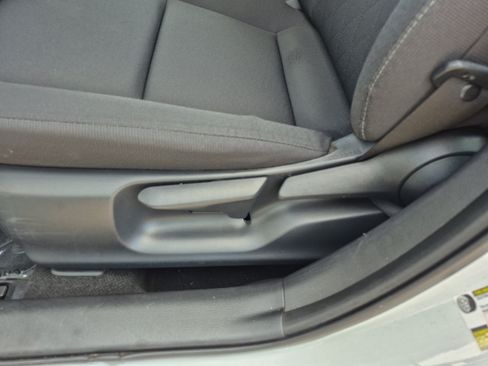 Used 2025 Toyota Corolla LE FWD image 13