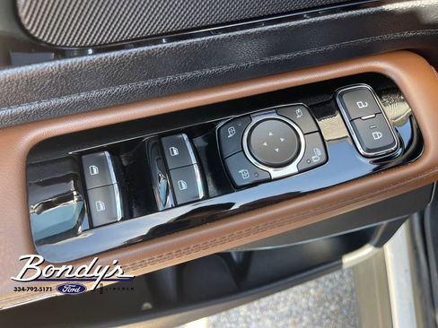 Used 2023 Lincoln Aviator Reserve w/ Equipment Group 201A RWD image 8