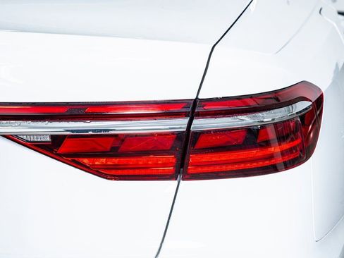 Used 2023 Audi S8 image 28