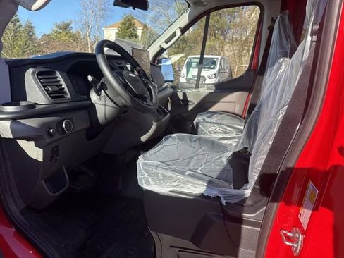 New 2026 Ford Transit 250 148 Medium Roof w/ Load Area Protection Package image 7