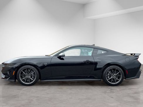 Used 2024 Ford Mustang Dark Horse RWD image 3