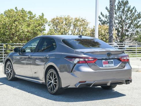 Used 2022 Toyota Camry SE w/ Carpet Mat Package (TMS) FWD image 7