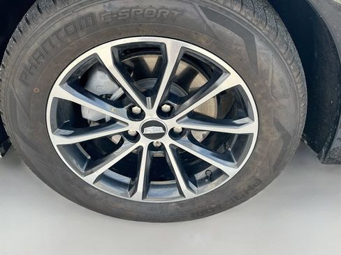 Used 2024 Cadillac XT4 Sport w/ Cold Weather Package FWD image 32